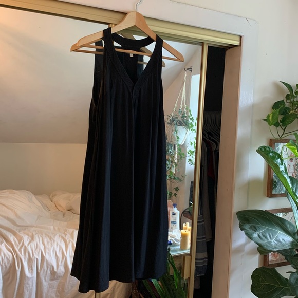 Cuyana 100% Silk Shift Dress - Picture 3 of 4